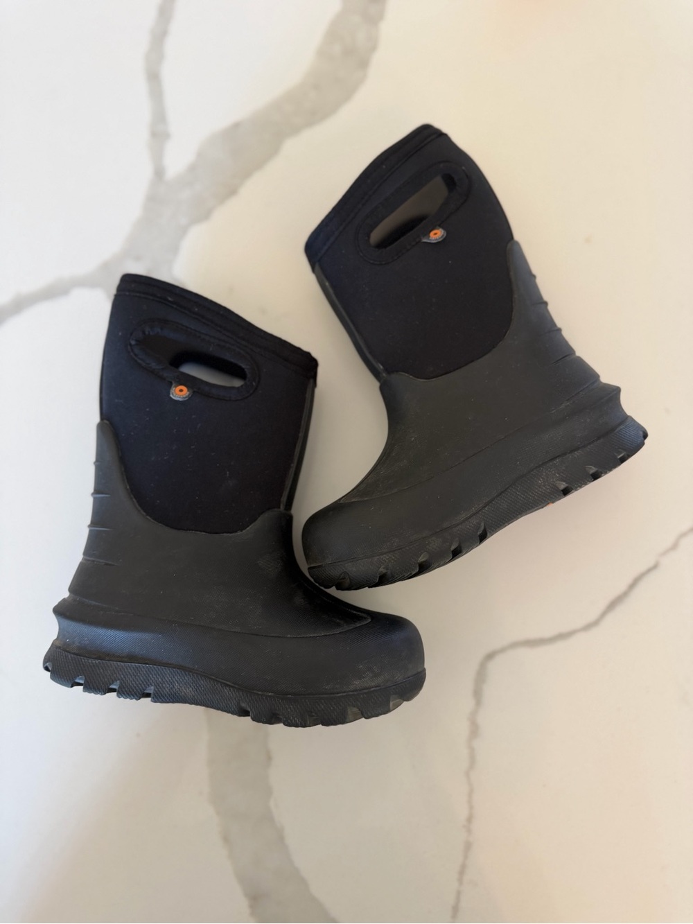 Bogs Kids' Neo-Classic Insulated Waterproof Boot- Size 9M in Black 35 degree